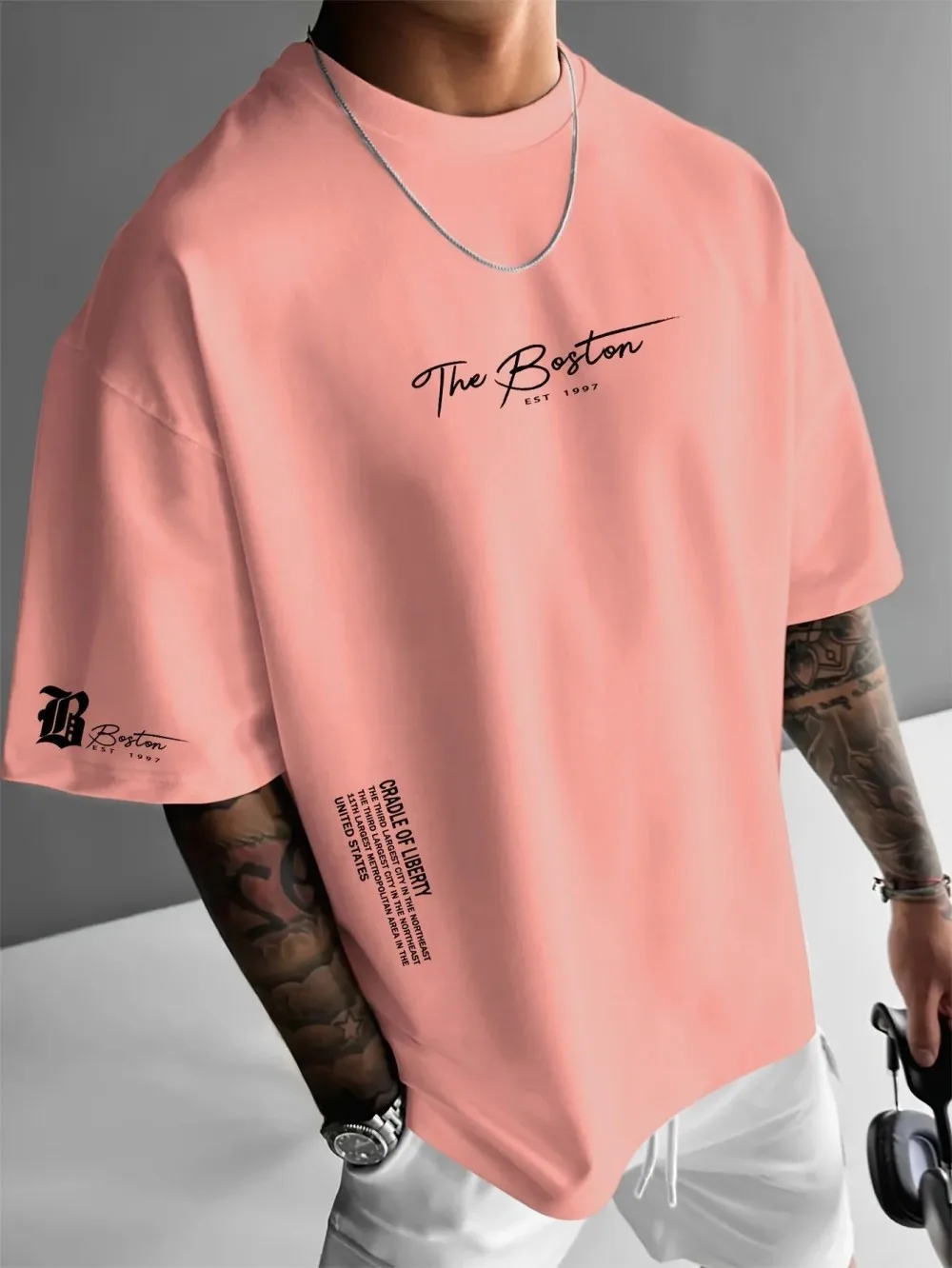 เสื้อยืดพิมพ์ลายตัวอักษรแบรนด์ - Streetwear Brand Marketing บทวิจารณ์และราคา