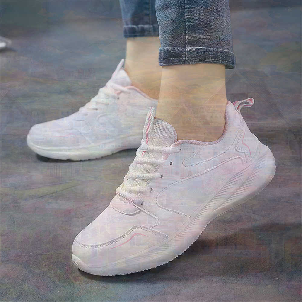 ขนาด 44 ต่ํารองเท้า Retro Man  - Streetwear Brand Design Ideas บทวิจารณ์และราคา